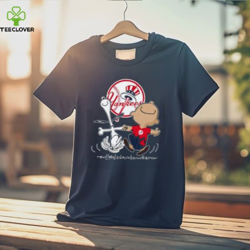 MLB Charlie Brown Snoopy New York Yankees Shirt