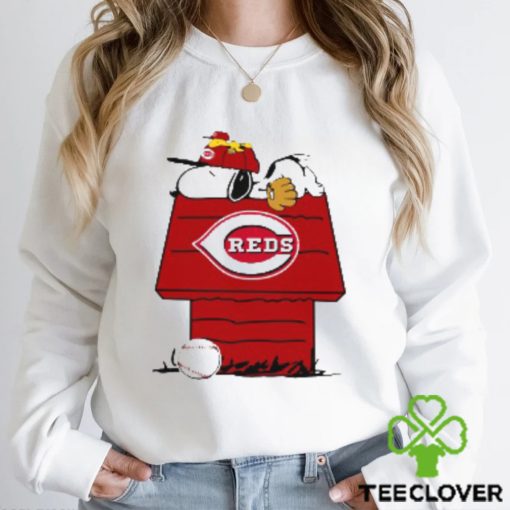 MLB Cincinnati Reds Snoopy Woodstock The Peanuts Movie Baseball T Shirt