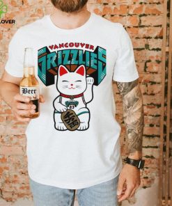 Maneki Neko Lucky cat X Vancouver Grizzlies logo shirt
