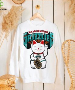 Maneki Neko Lucky cat X Vancouver Grizzlies logo shirt