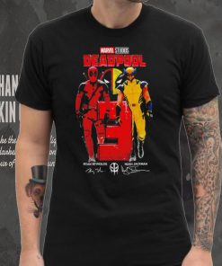 Marvel Studios Deadpool 3 Ryan Reynolds and Hugh Jackman signatures logo hoodie, sweater, longsleeve, shirt v-neck, t-shirt