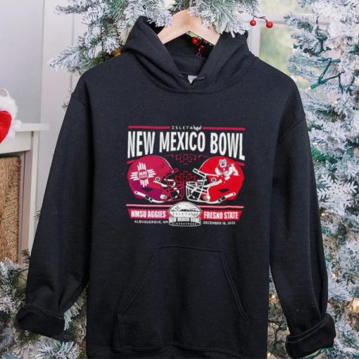 Men’s 2023 New Mexico Bowl NMSU Aggies vs Fresno State Bulldogs helmet hoodie, sweater, longsleeve, shirt v-neck, t-shirt