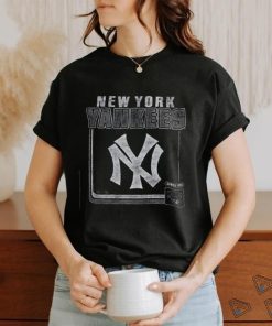 Men's '47 Navy New York Yankees Cooperstown Collection Borderline Franklin T Shirt 1 Men's '47 Navy New York Yankees Cooperstown Collection Borderline Franklin T Shirt