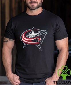 Men's Columbus Blue Jackets Fanatics Branded Navy Team Primary Logo T Shirt 2 Men's Columbus Blue Jackets Fanatics Branded Navy Team Primary Logo T Shirt