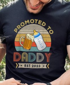 Mens Promoted To Daddy Est 2023 First Time Daddy Father’s Day Long Sleeve T shirt