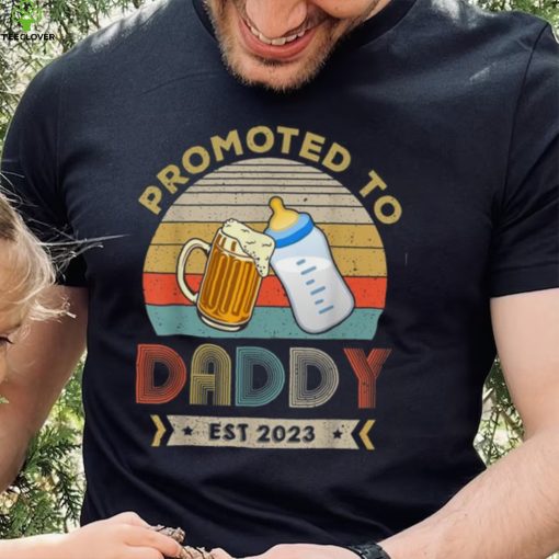 Mens Promoted To Daddy Est 2023 First Time Daddy Father’s Day Long Sleeve T shirt