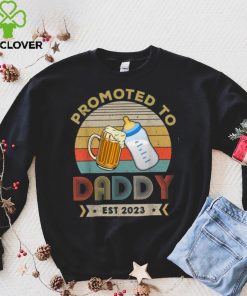 Mens Promoted To Daddy Est 2023 First Time Daddy Father’s Day Long Sleeve T shirt