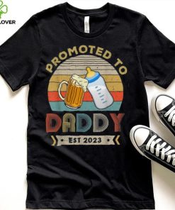 Mens Promoted To Daddy Est 2023 First Time Daddy Father’s Day Long Sleeve T shirt