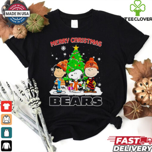 Merry Christmas Chicago Bears X Peanuts characters 2024 shirt