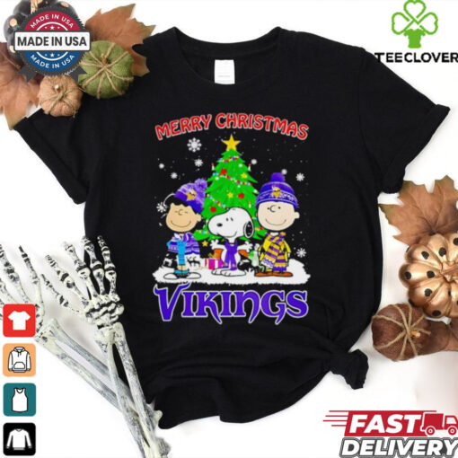 Merry Christmas Minnesota Vikings X Peanuts characters 2024 shirt