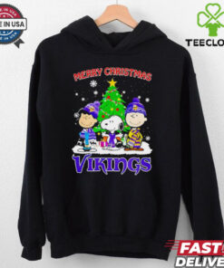 Merry Christmas Minnesota Vikings X Peanuts characters 2024 shirt