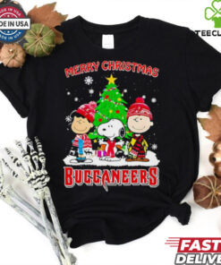 Merry Christmas Tampa Bay Buccaneers X Peanuts characters 2024 shirt