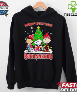 Merry Christmas Tampa Bay Buccaneers X Peanuts characters 2024 shirt