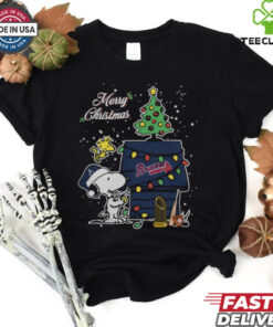Merry Christmas With Snoopy Baby Atlanta Braves T Shirt