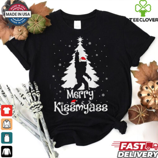 Merry Kissmyass Funny Bigfoot Yeti Sasquatch Christmas Tree T Shirt Recovered