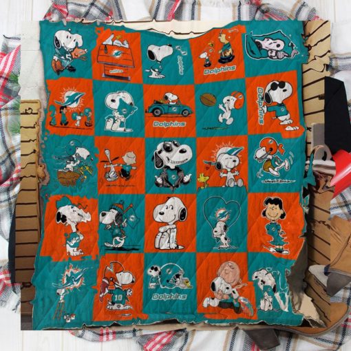Miami Dolphins NFL Cute Snoopy And Friends Quilt Duvet Blanket Comforter For Sale Throw Twin Queen King (1)