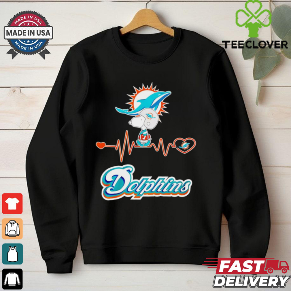 Miami Dolphins x Snoopy player heartbeat shirt Miami Dolphins x Snoopy player heartbeat shirt