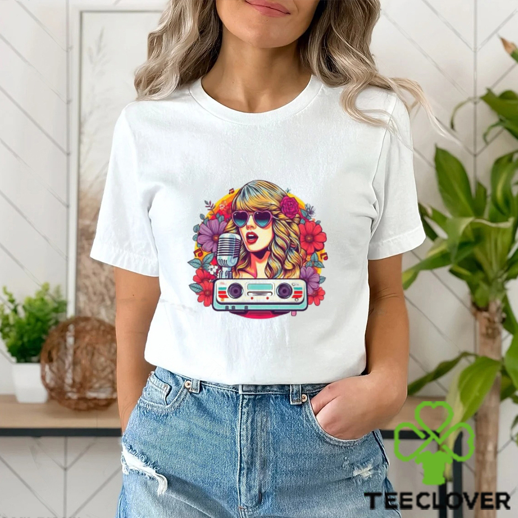 Mic Flowers Taylor T Shirt Mic Flowers Taylor T Shirt