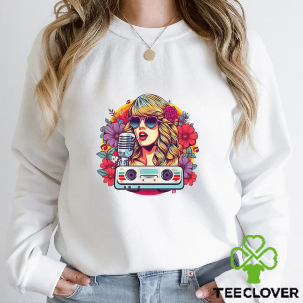 Mic Flowers Taylor T Shirt Mic Flowers Taylor T Shirt