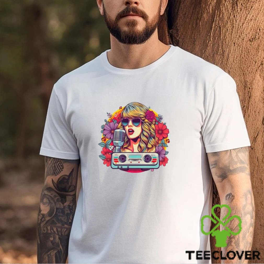 Mic Flowers Taylor T Shirt Mic Flowers Taylor T Shirt