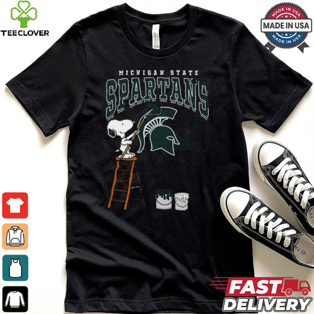 Michigan State Spartans Snoopy Painting Shirt Michigan State Spartans Snoopy Painting Shirt