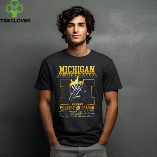 Michigan Undefeated Logan Wolverine Perfect Season signatures hoodie, sweater, longsleeve, shirt v-neck, t-shirt