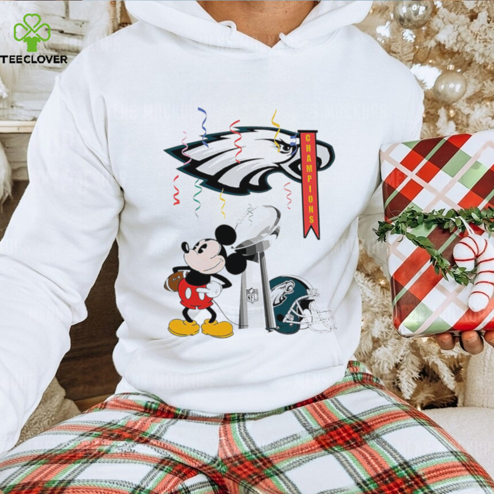 Mickey Mouse NFL Philadelphia Eagles football Super Bowl Champions helmet logo shirt Mickey Mouse NFL Philadelphia Eagles football Super Bowl Champions helmet logo shirt