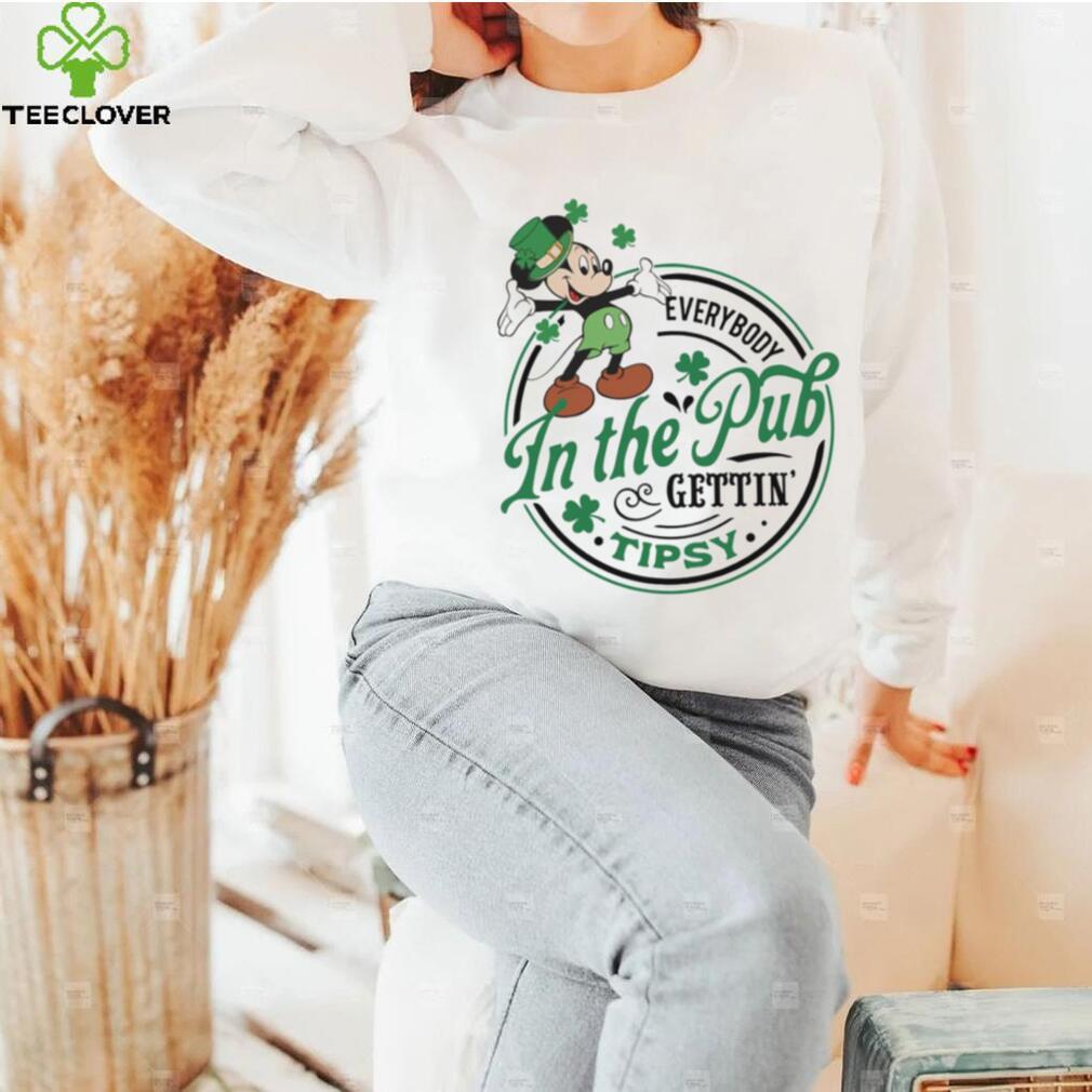 Mickey everybody in the pub gettin tipsy Saint Patrick’s Day shirt Mickey everybody in the pub gettin tipsy Saint Patrick’s Day shirt