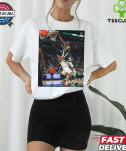 Milwaukee Bucks Giannis Antetokounmpo Frame It Poster t shirt