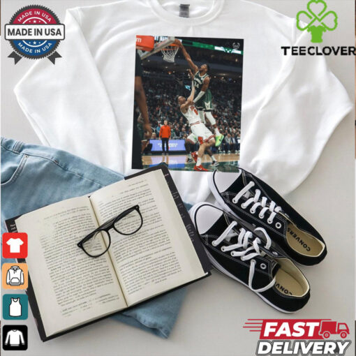 Milwaukee Bucks Giannis Antetokounmpo Frame It Poster t shirt