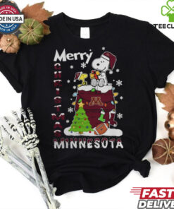 Minnesota Golden Gophers Snoopy And Woodstock Merry Christmas Shirt