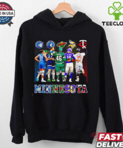 Minnesota Lynx Timberwolves Minnesota Wild Vikings Minnesota Twins city skyline shirt