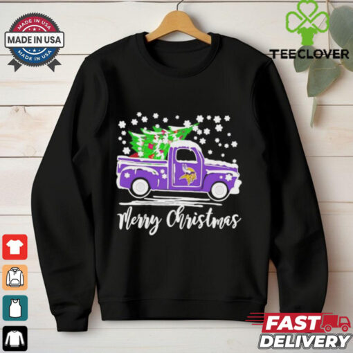 Minnesota Vikings Car Carrying Christmas Tree Merry Christmas shirt