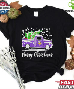 Minnesota Vikings Car Carrying Christmas Tree Merry Christmas shirt