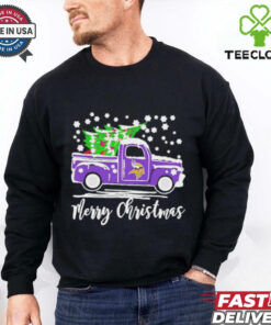 Minnesota Vikings Car Carrying Christmas Tree Merry Christmas shirt