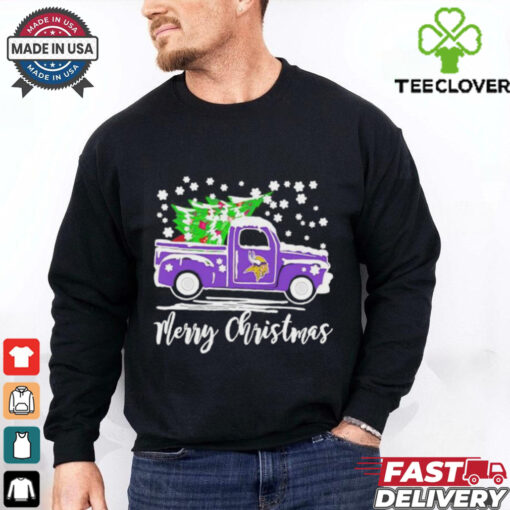 Minnesota Vikings Car Carrying Christmas Tree Merry Christmas shirt