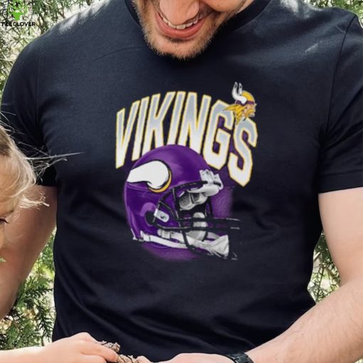 Minnesota Vikings End Around Helmet Graphic T Shirt