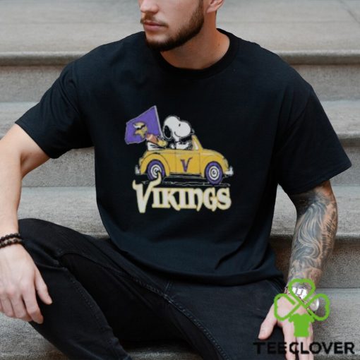 Minnesota Vikings Fan Snoopy Cartoon Sports T Shirt
