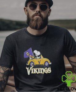 Minnesota Vikings Fan Snoopy Cartoon Sports T Shirt