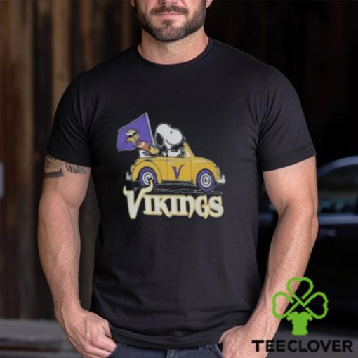 Minnesota Vikings Fan Snoopy Cartoon Sports T Shirt