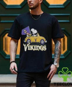 Minnesota Vikings Fan Snoopy Cartoon Sports T Shirt