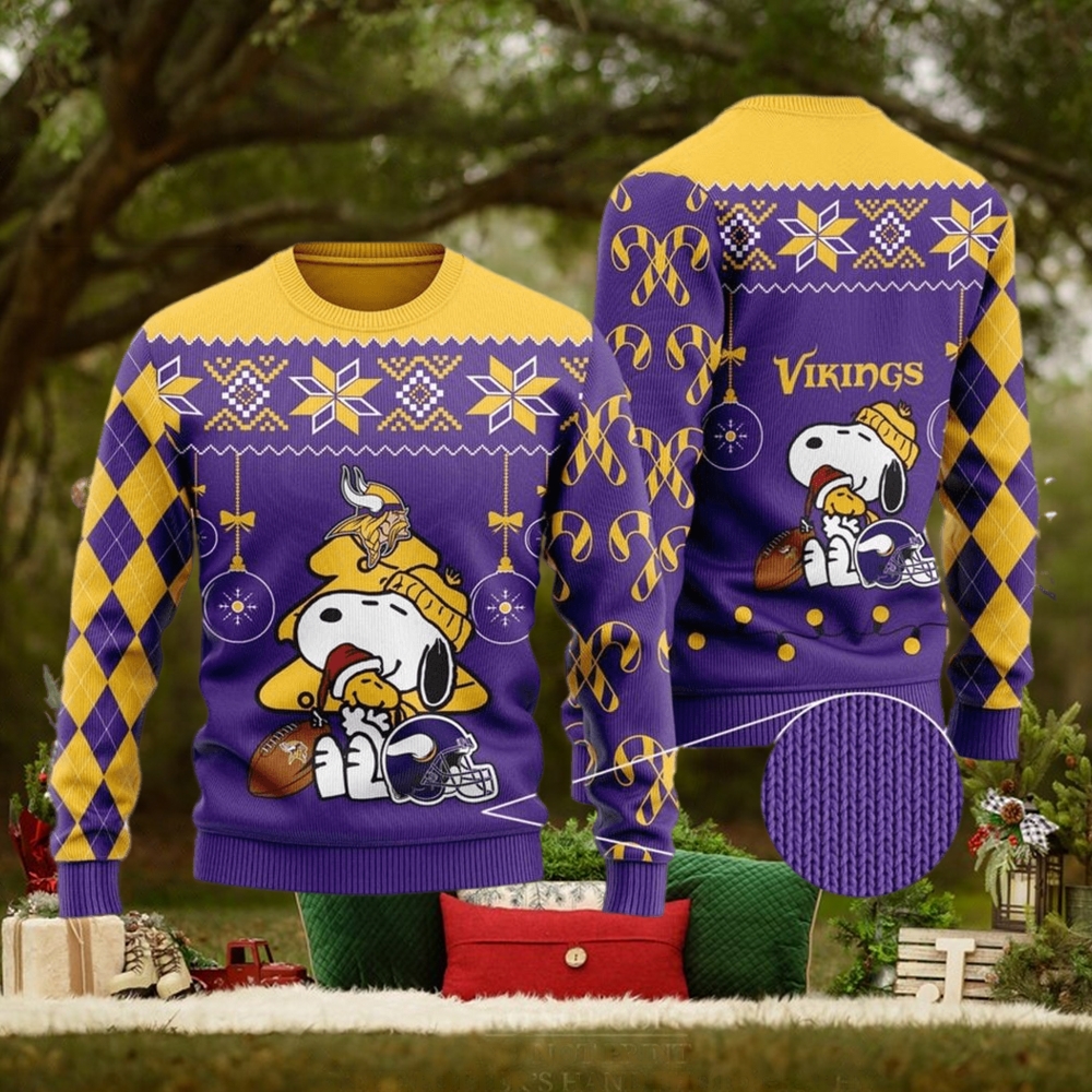 Funny Snoopy The Peanuts Minnesota Vikings Christmas T-Shirt