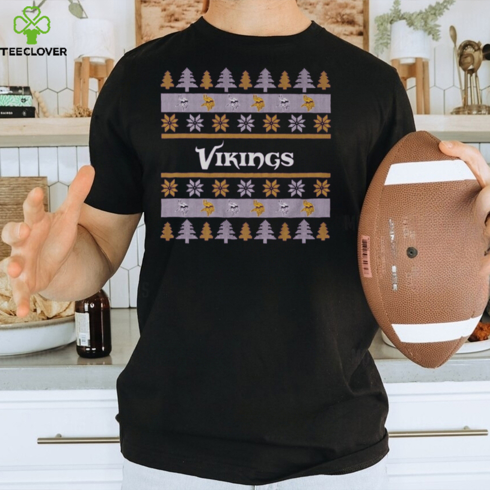 Minnesota Vikings Holiday Christmas Tree T Shirt