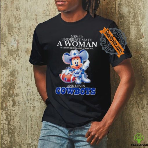 Minnie Mouse Never underestimate a women who understand football and loves Cowboys NFL hoodie, sweater, longsleeve, shirt v-neck, t-shirt