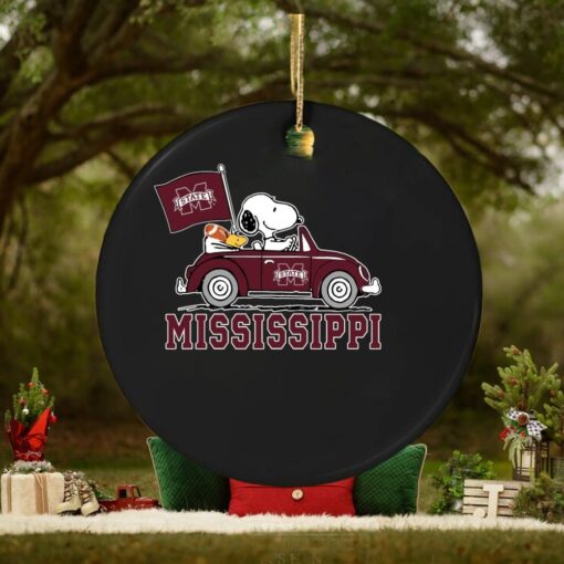 Mississippi State Bulldogs football Snoopy dog driving car ornament