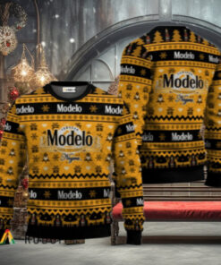 Modelo Negra Festive All Over Ugly Sweater