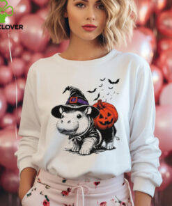 Moo Deng Bouncy Pig Moo Deng Halloween Funny Hippo With Pumpkin Witch Hat 2024 shirt