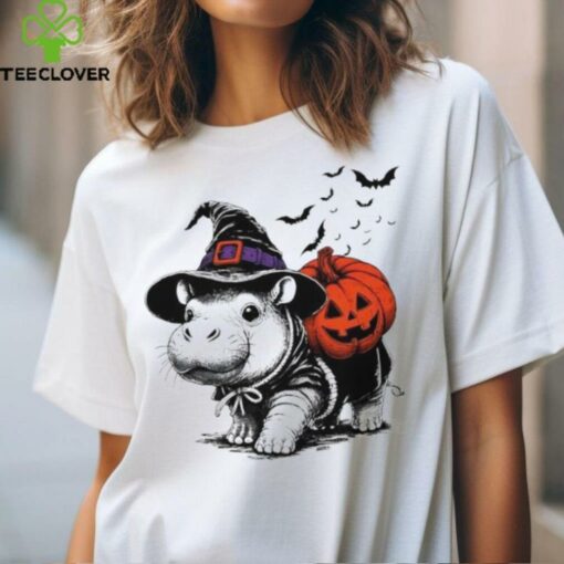 Moo Deng Bouncy Pig Moo Deng Halloween Funny Hippo With Pumpkin Witch Hat 2024 shirt