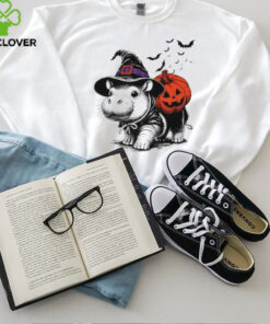 Moo Deng Bouncy Pig Moo Deng Halloween Funny Hippo With Pumpkin Witch Hat 2024 shirt