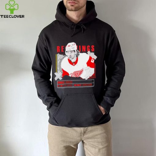 Moritz Seider number 53 Detroit Red Wings ice hockey player pose paper gift hoodie, sweater, longsleeve, shirt v-neck, t-shirt